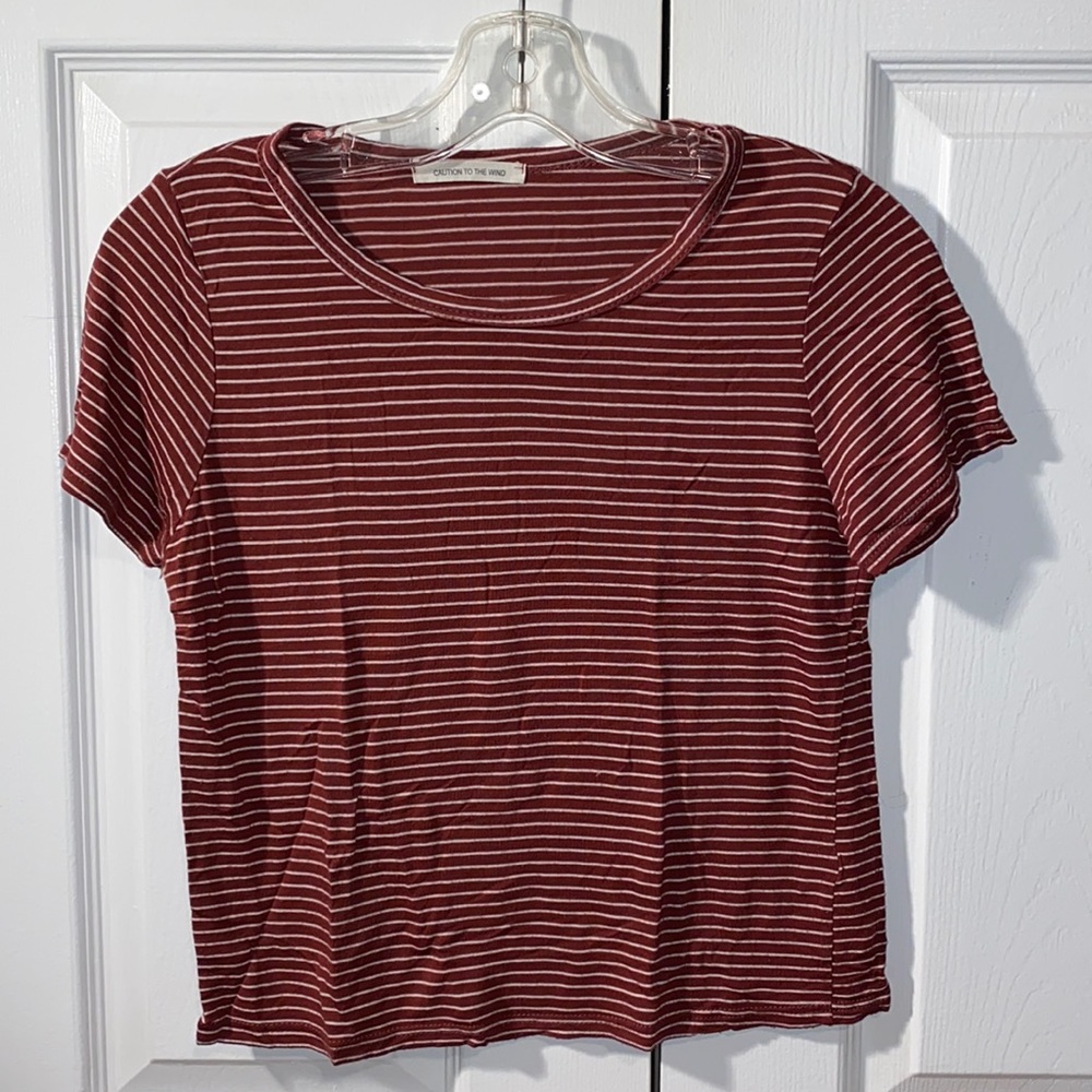 Cute red and white patterned tee